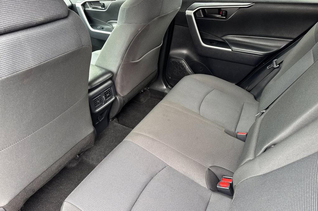Certified 2024 Toyota RAV4 LE AWD/4WD image 11