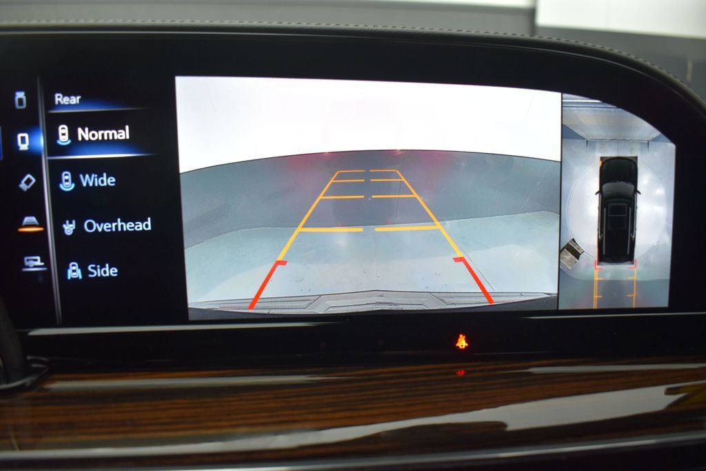Used 2022 Cadillac Escalade Premium Luxury AWD/4WD image 22