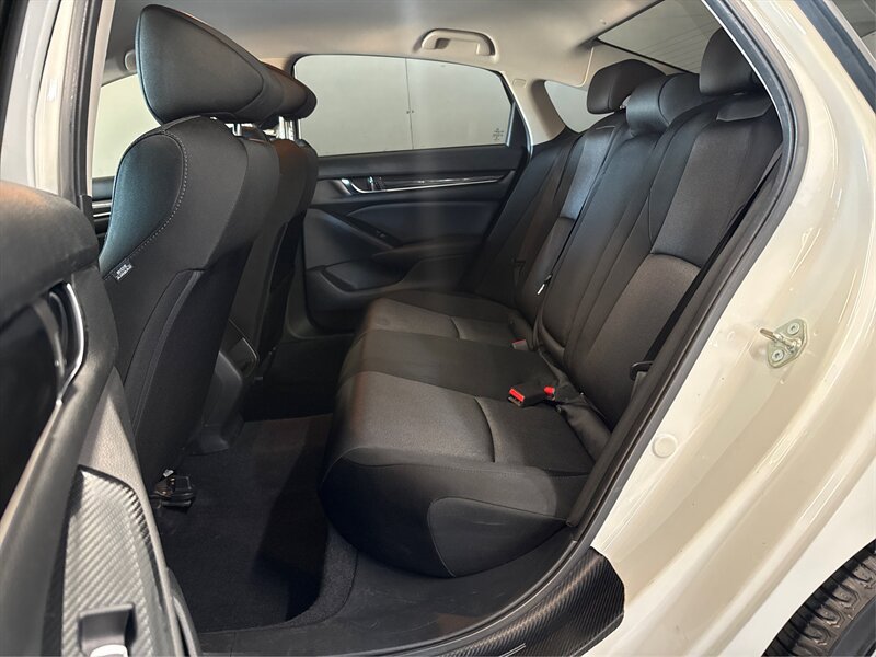 Used 2020 Honda Accord Hybrid image 10