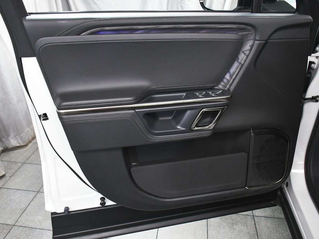 Used 2022 Rivian R1S Launch Edition AWD/4WD image 9