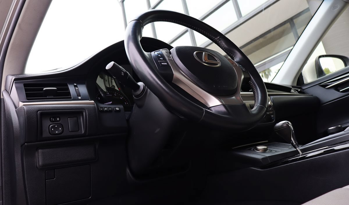 Used 2015 Lexus ES 350 FWD image 40