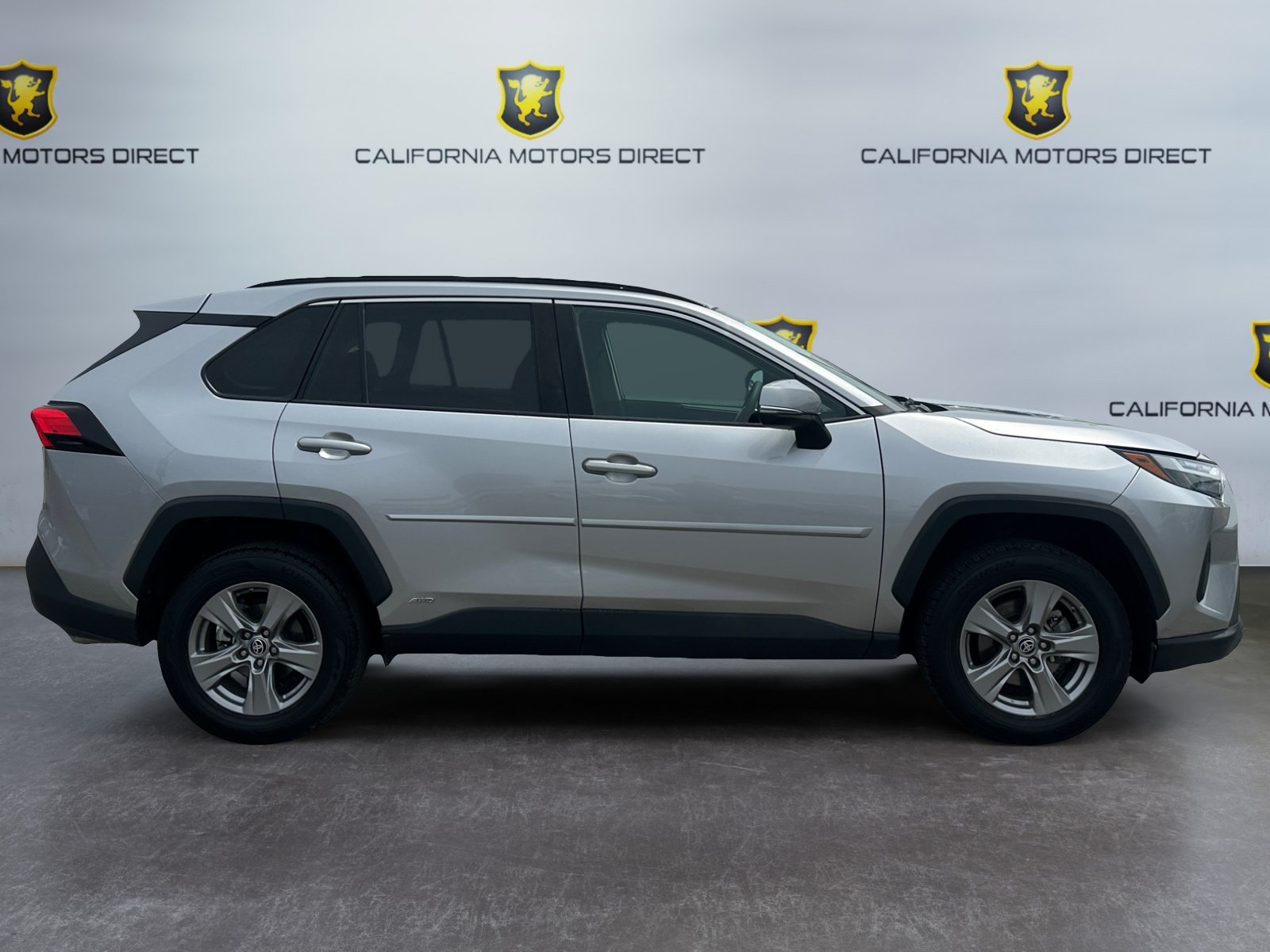 Used 2023 Toyota RAV4 LE AWD/4WD image 6