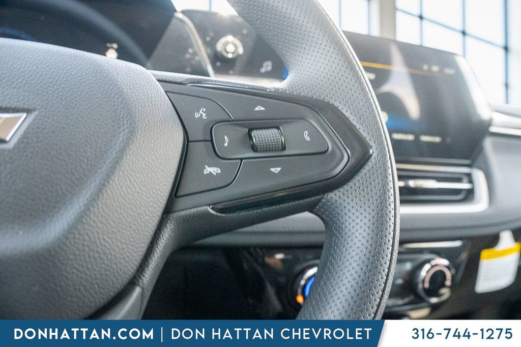 New 2026 Chevrolet TrailBlazer LT w/ Driver Confidence Package FWD image 11