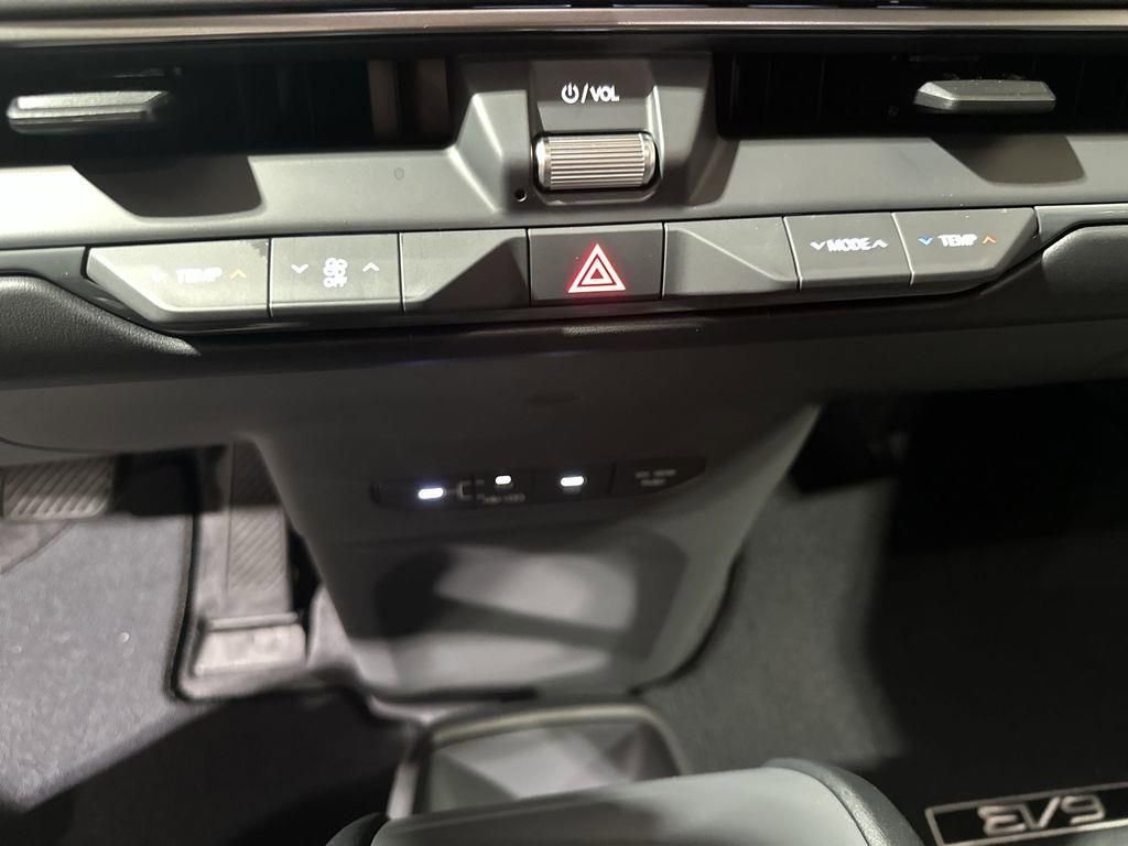 New 2026 Kia EV9 Light RWD image 18