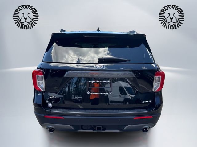 Used 2023 Ford Explorer XLT w/ Equipment Group 202A AWD/4WD image 6