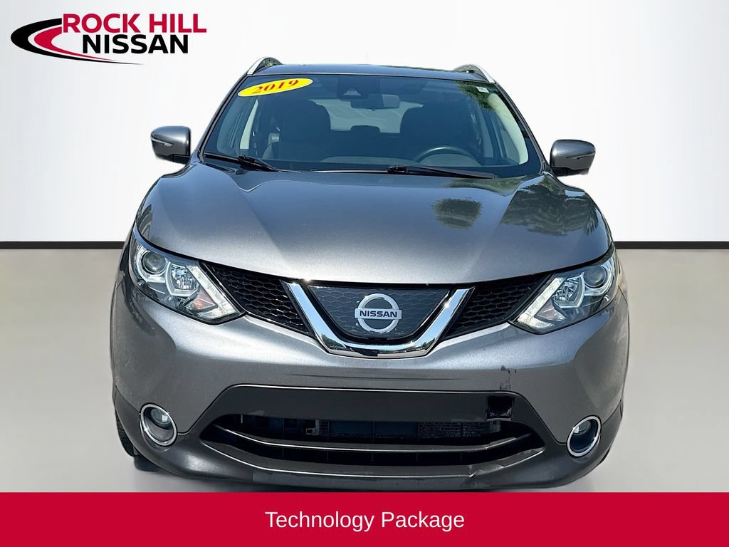 Used 2019 Nissan Rogue Sport SV w/ Technology Package FWD image 2