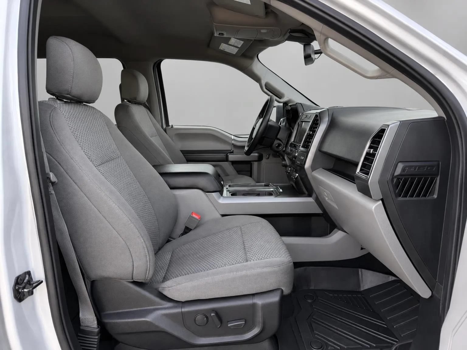 Used 2019 Ford F150 XLT w/ Equipment Group 302A Luxury AWD/4WD image 22