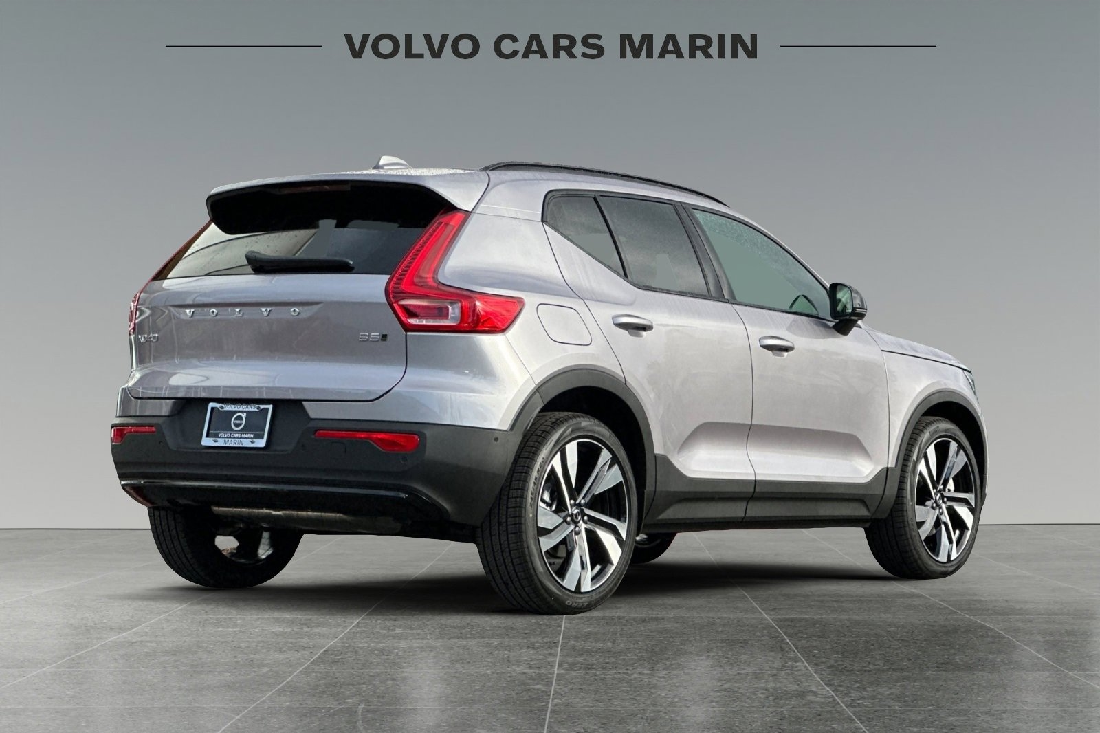 New 2026 Volvo XC40 B5 Plus w/ Climate Package image 2