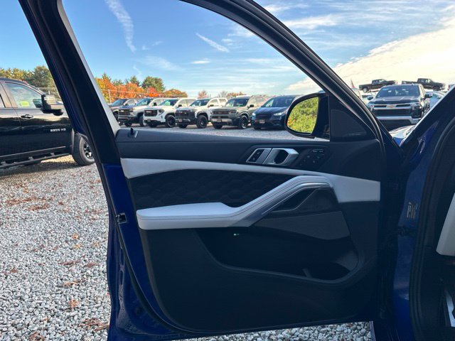 Used 2025 BMW X6 M Competition w/ Executive Package AWD/4WD image 25