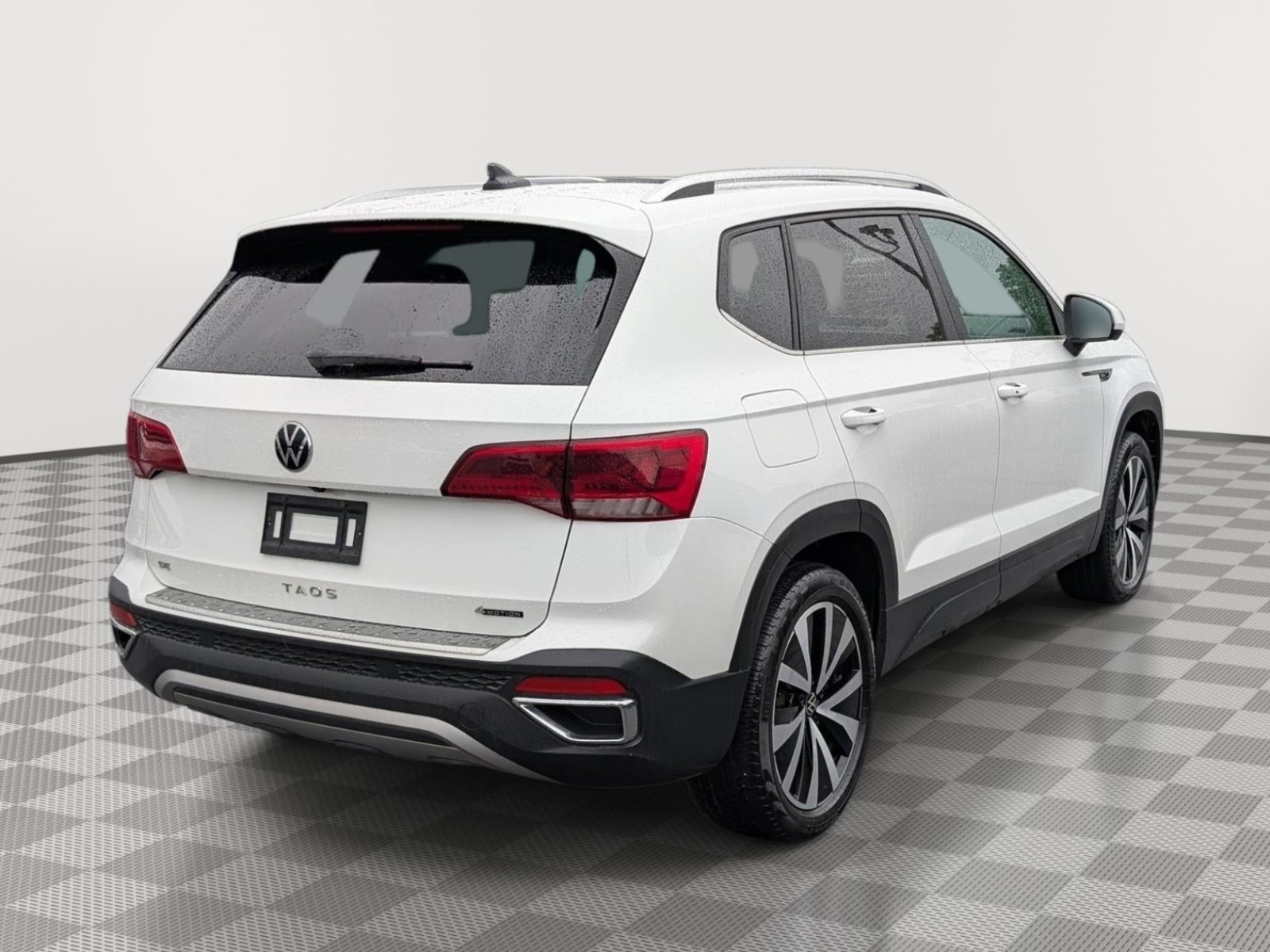 Used 2022 Volkswagen Taos SE w/ Panoramic Sunroof Package AWD/4WD image 5