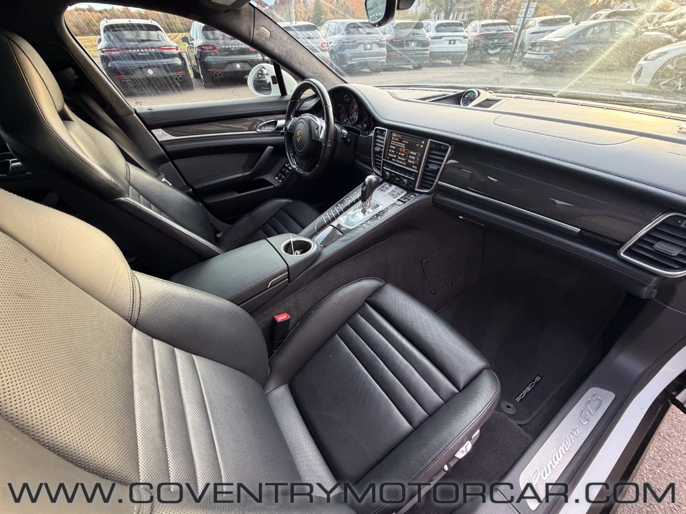Used 2016 Porsche Panamera GTS AWD/4WD image 31