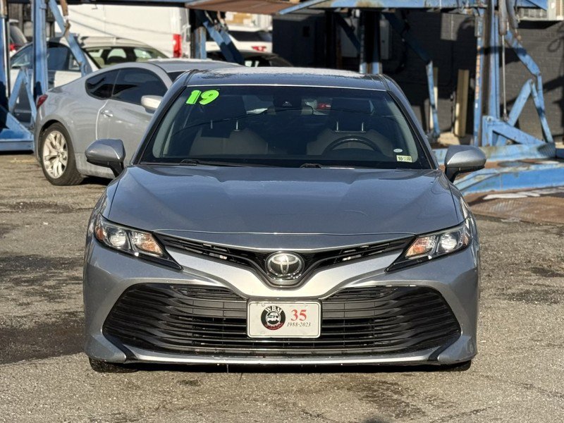 Used 2019 Toyota Camry LE image 36