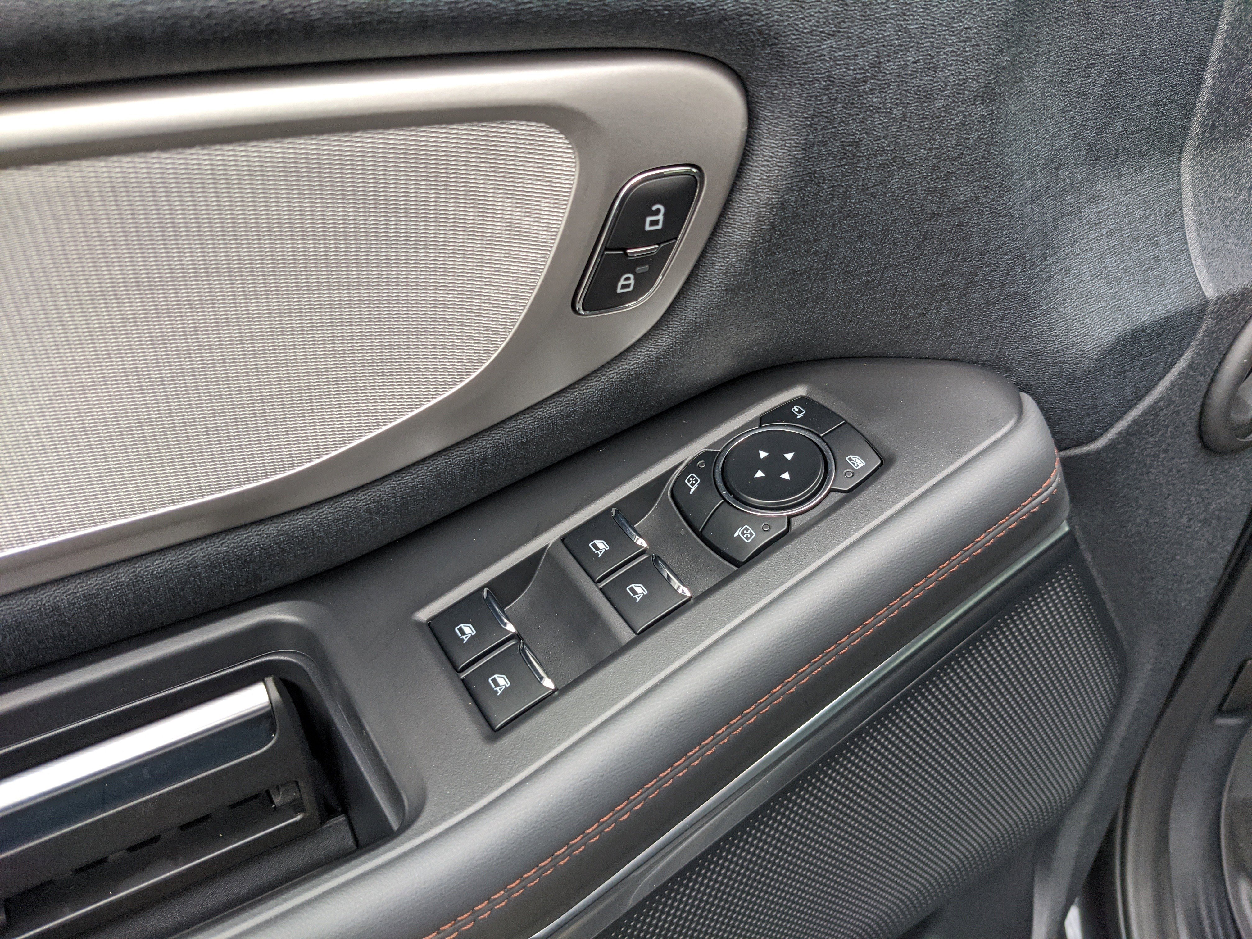 New 2025 Ford Expedition Active image 18