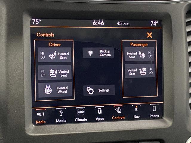 Used 2019 Jeep Cherokee Trailhawk image 12