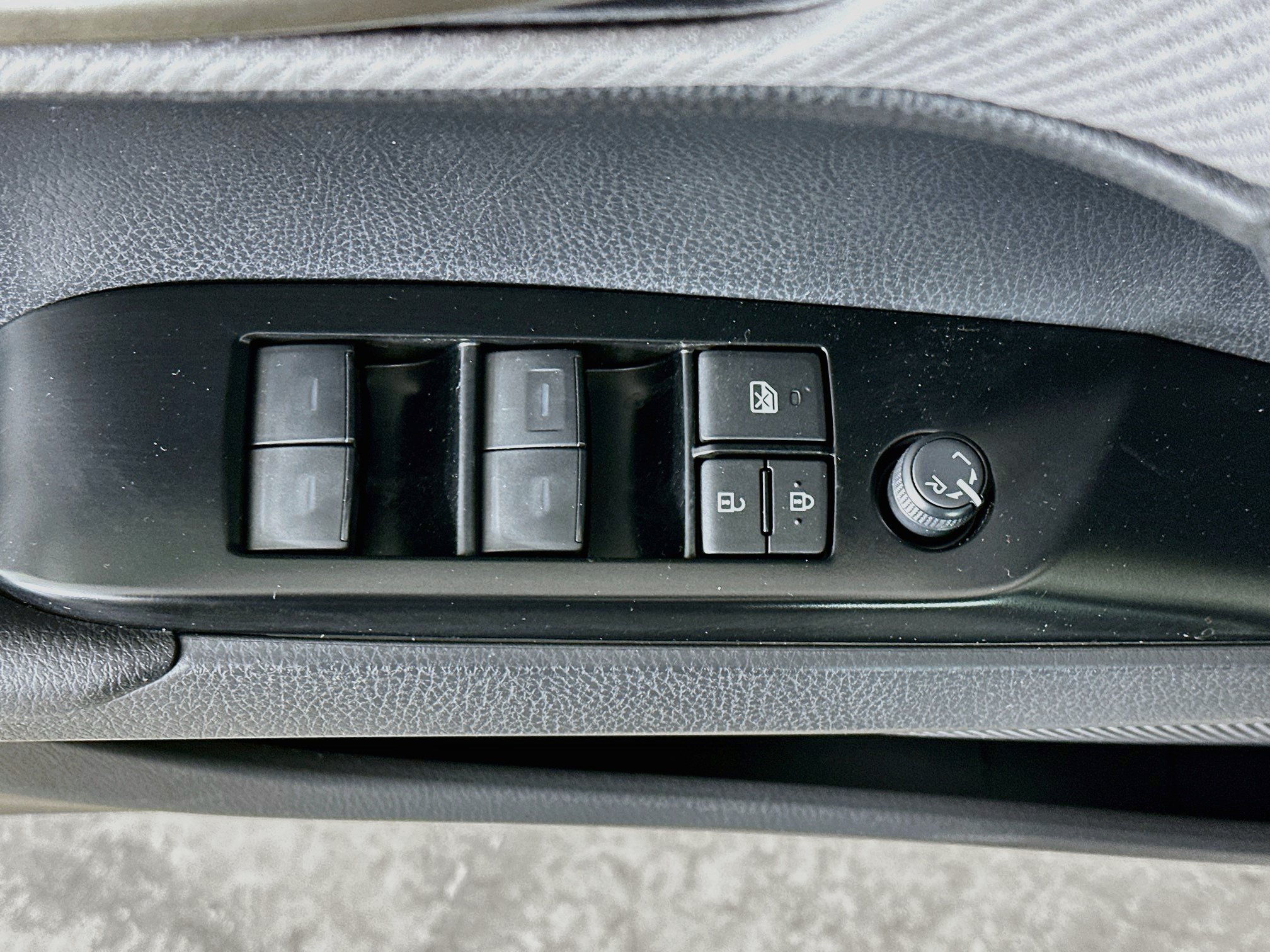 Used 2026 Toyota Camry SE FWD image 15