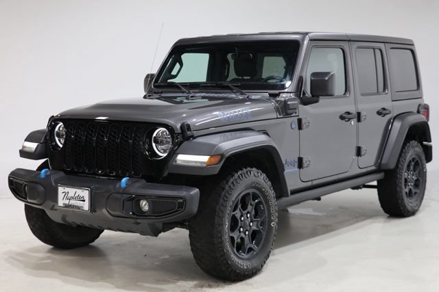Used 2023 Jeep Wrangler Unlimited w/ Cold Weather Group AWD/4WD image 3