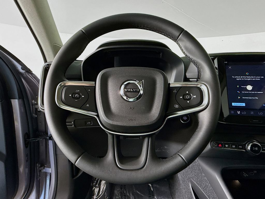 Certified 2026 Volvo XC40 B5 Ultra w/ Climate Package AWD/4WD image 11