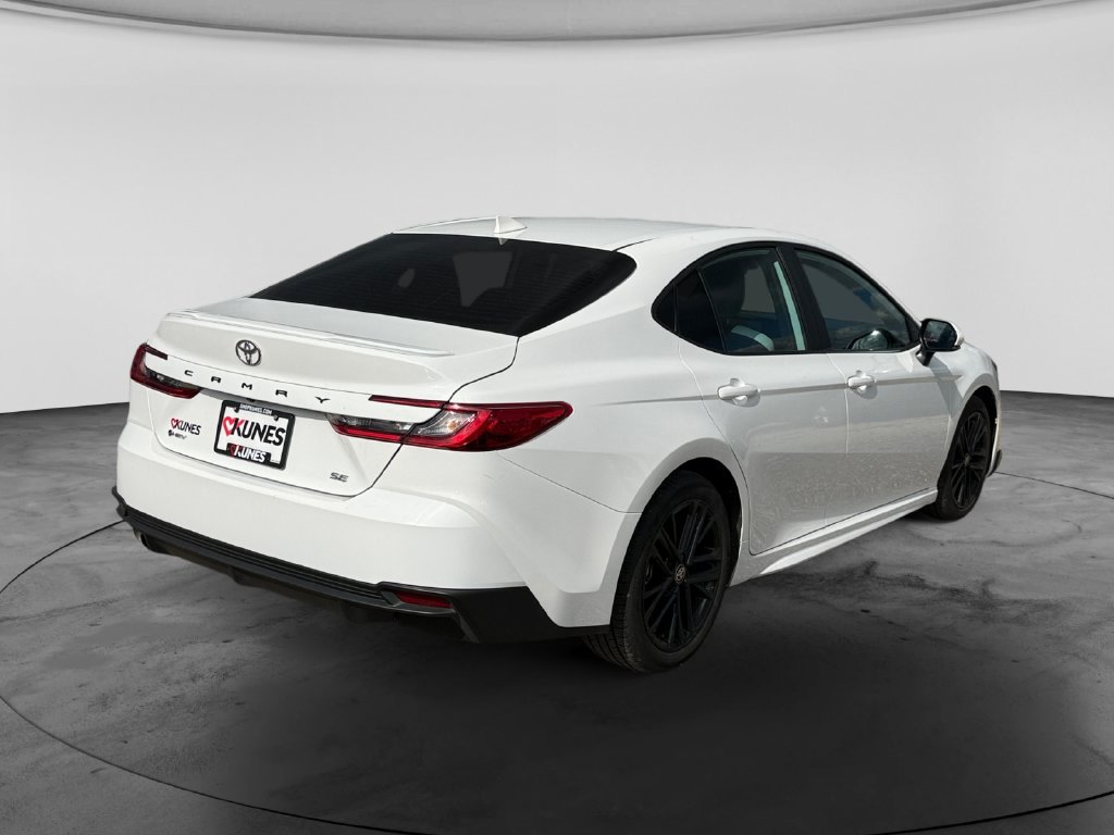 Used 2026 Toyota Camry SE FWD image 9