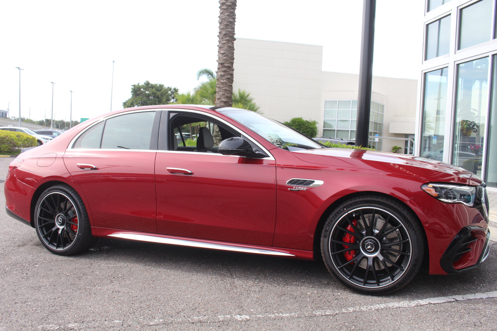 New 2026 Mercedes-Benz E 53 AMG e 4MATIC Sedan image 10