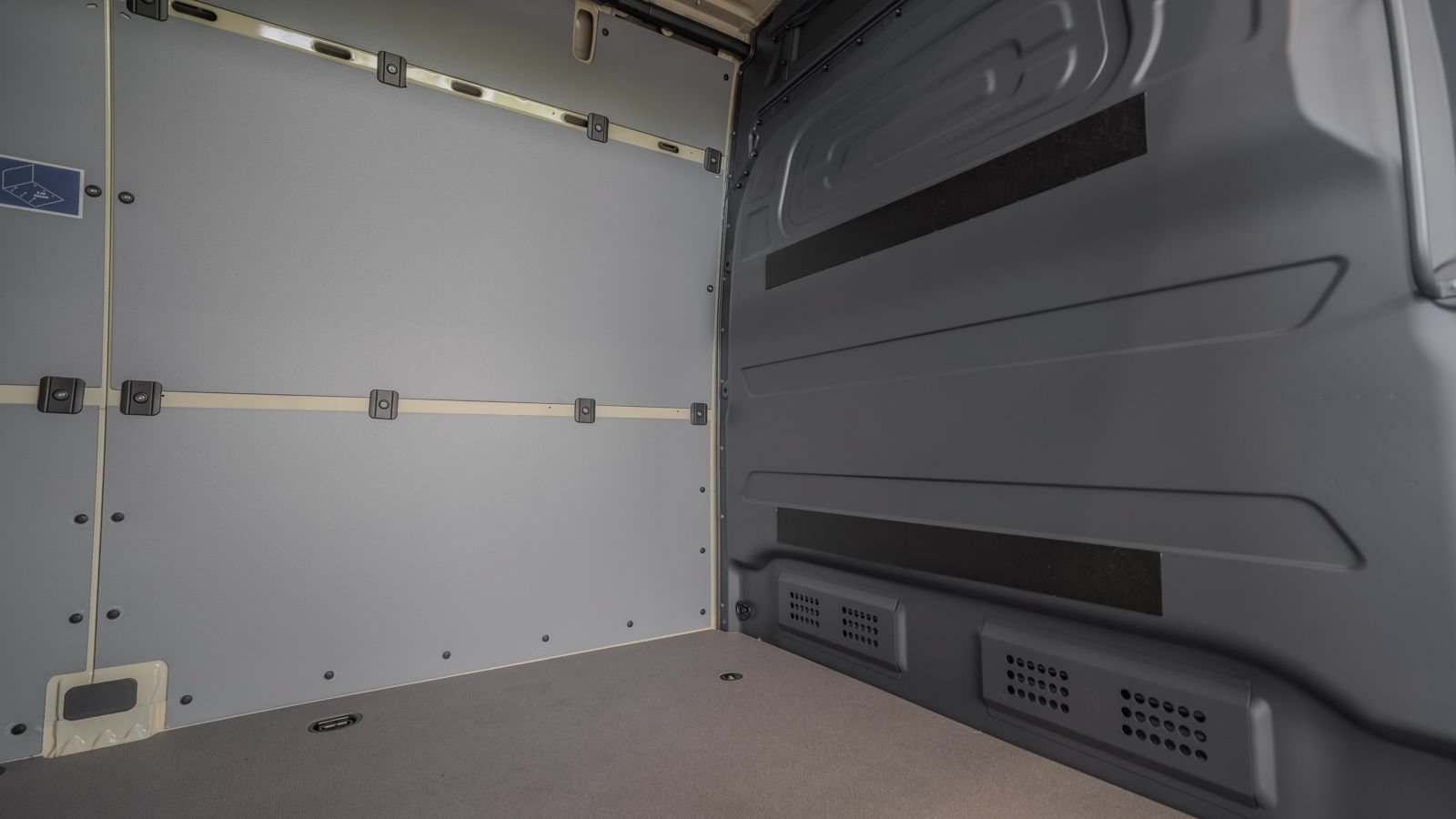 Used 2025 Mercedes-Benz Sprinter 2500 image 27