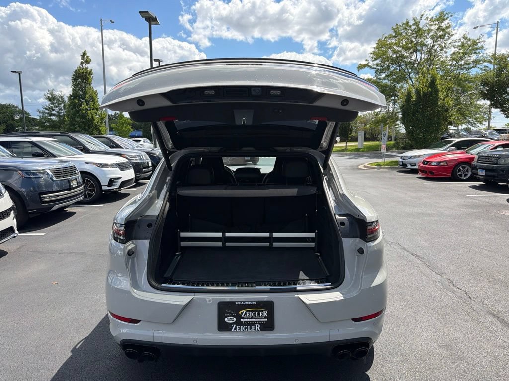 Used 2022 Porsche Cayenne E-Hybrid Coupe w/ Premium Plus Package AWD/4WD image 16