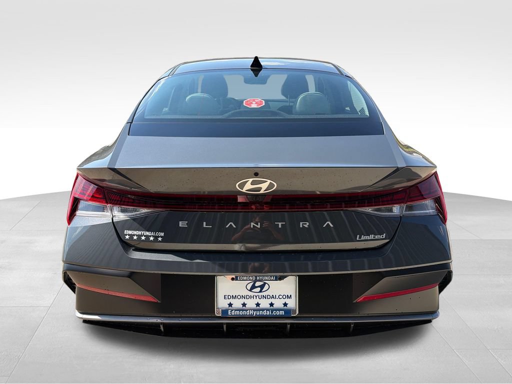 New 2026 Hyundai Elantra Limited FWD image 5