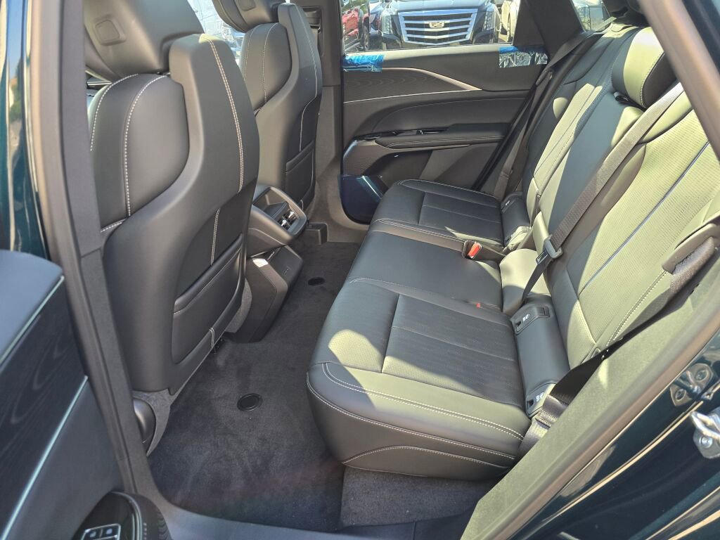 New 2026 Cadillac Lyriq Luxury image 16