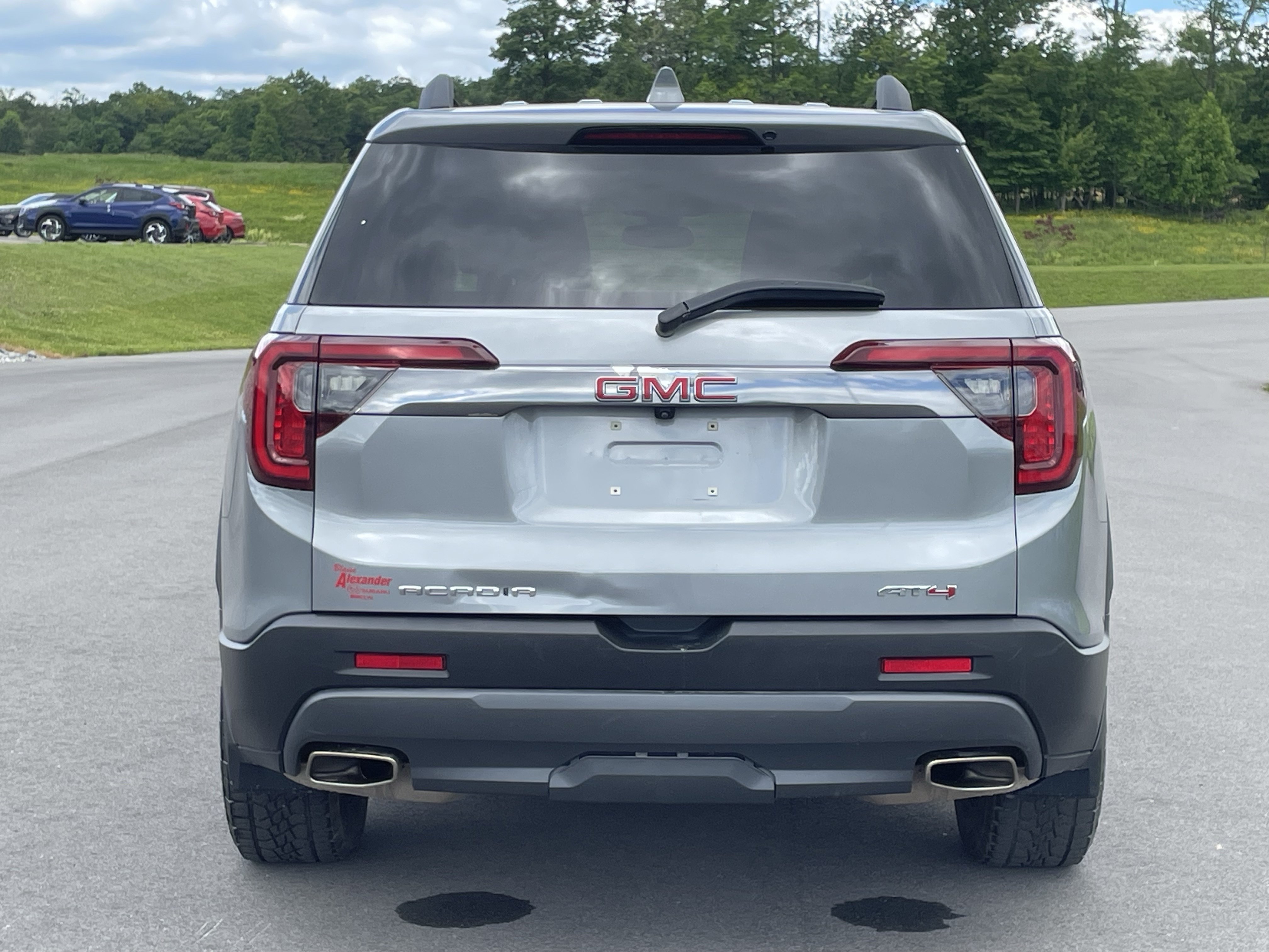 Used 2023 GMC Acadia AT4 w/ Technology Package AWD/4WD image 4