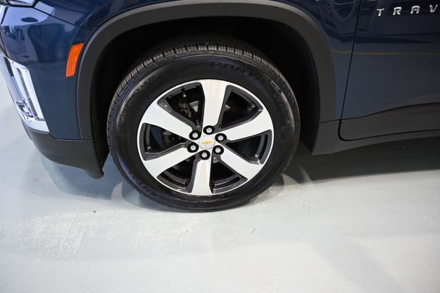 Used 2023 Chevrolet Traverse LT w/ LT Premium Package image 32