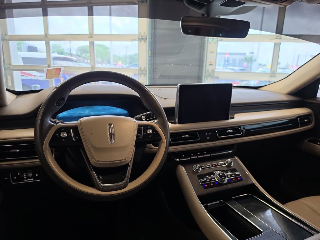 Used 2024 Lincoln Aviator Reserve w/ Equipment Group 201A image 19