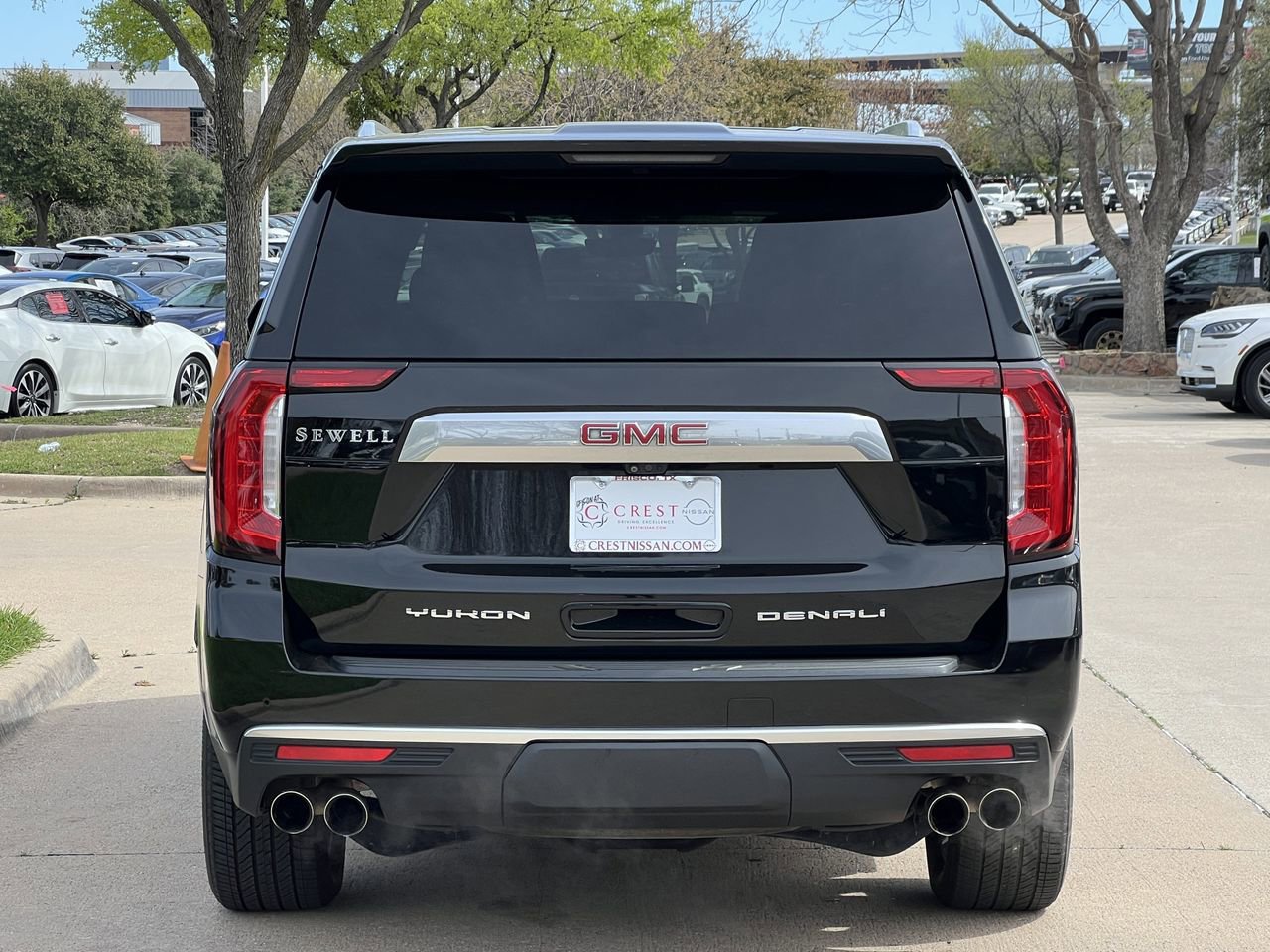 Used 2021 GMC Yukon XL Denali w/ Denali Premium Package image 5