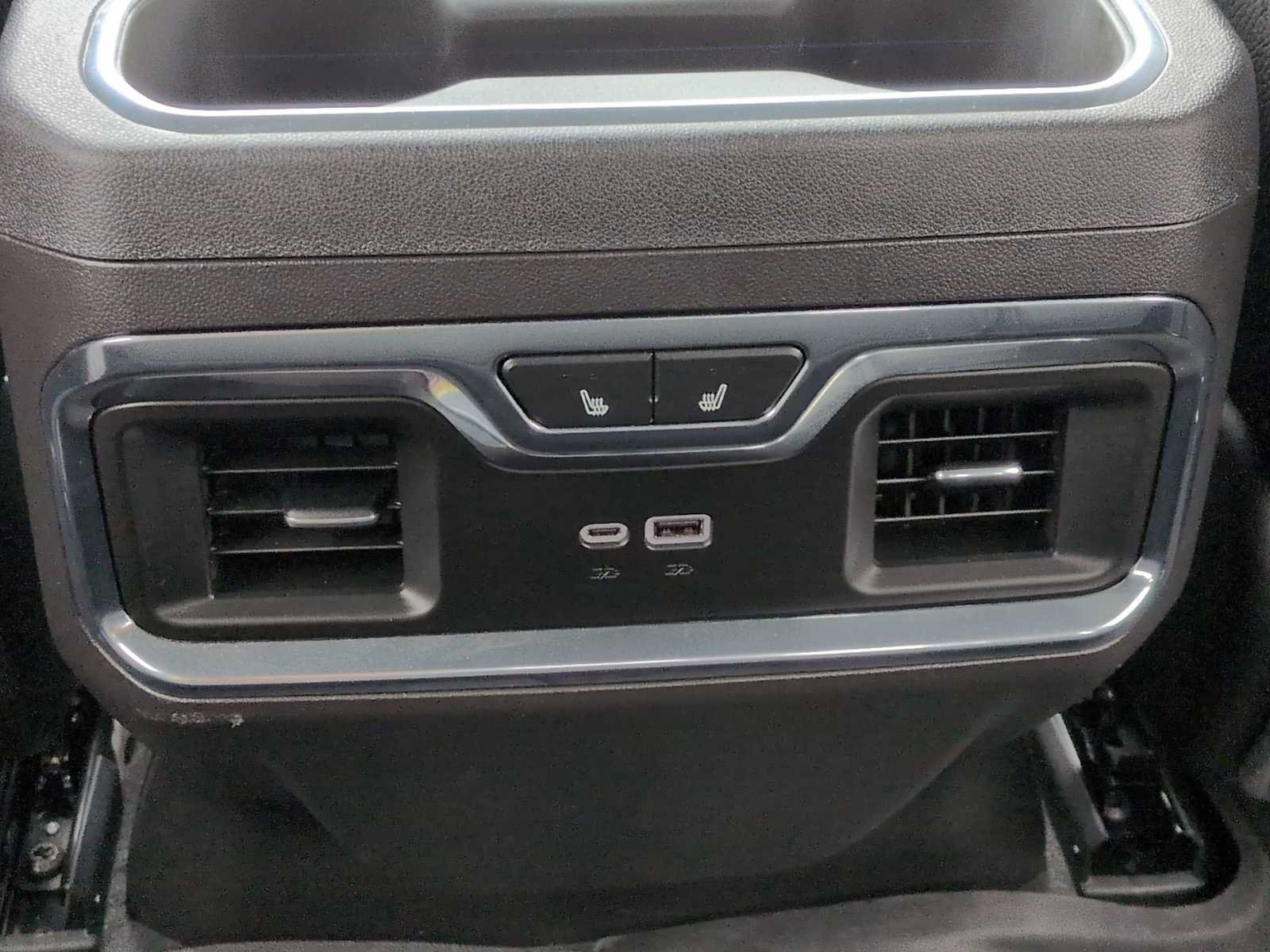 Used 2023 Jeep Grand Cherokee Limited w/ Black Appearance Package image 13