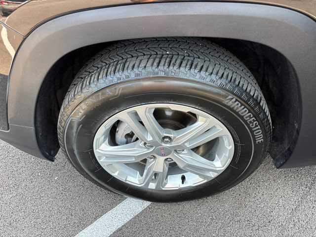 Used 2024 GMC Terrain SLE AWD/4WD image 34