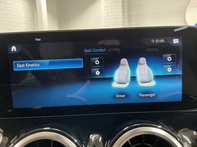 Used 2020 Mercedes-Benz GLB 250 4MATIC image 28