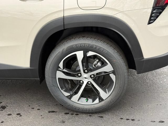 New 2026 Chevrolet Trax RS w/ Driver Confidence Package FWD image 5