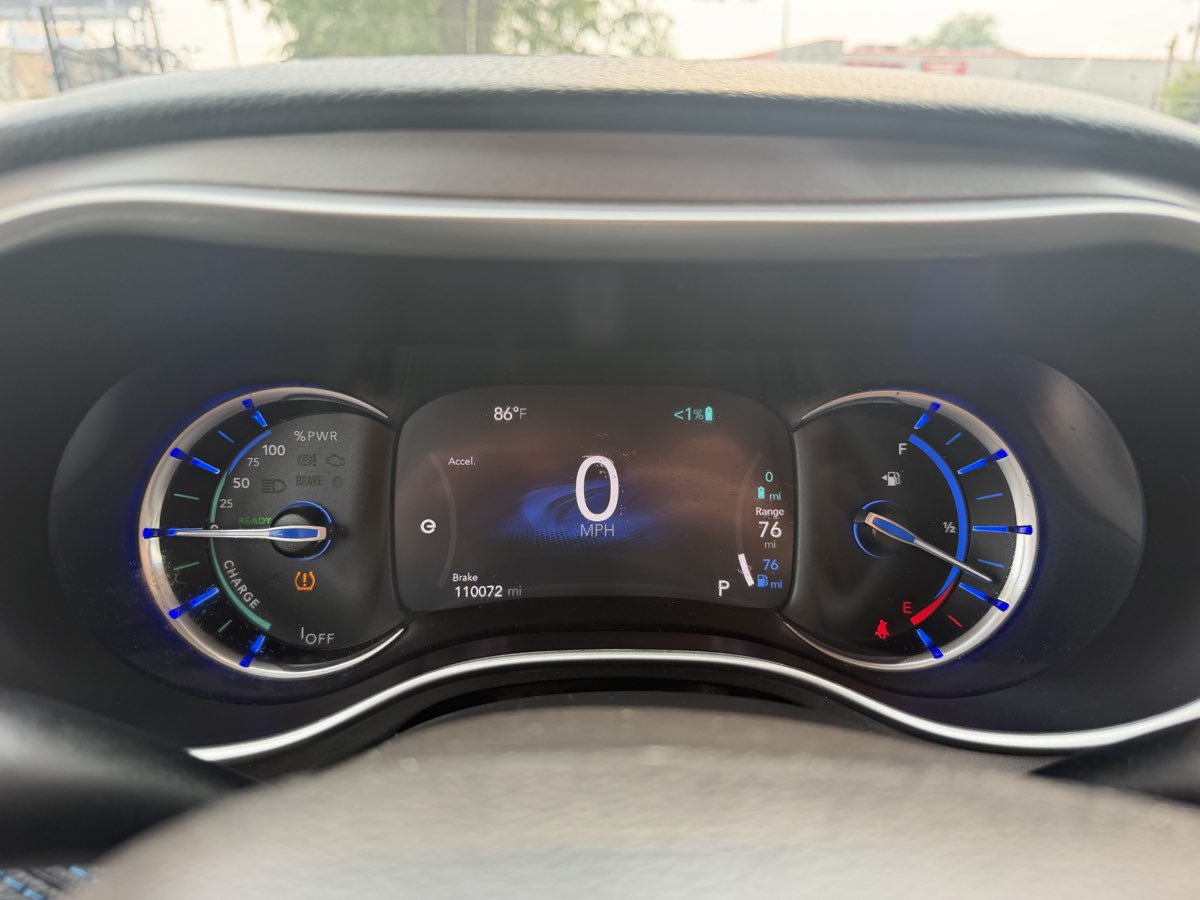 Used 2021 Chrysler Pacifica Touring-L FWD image 31