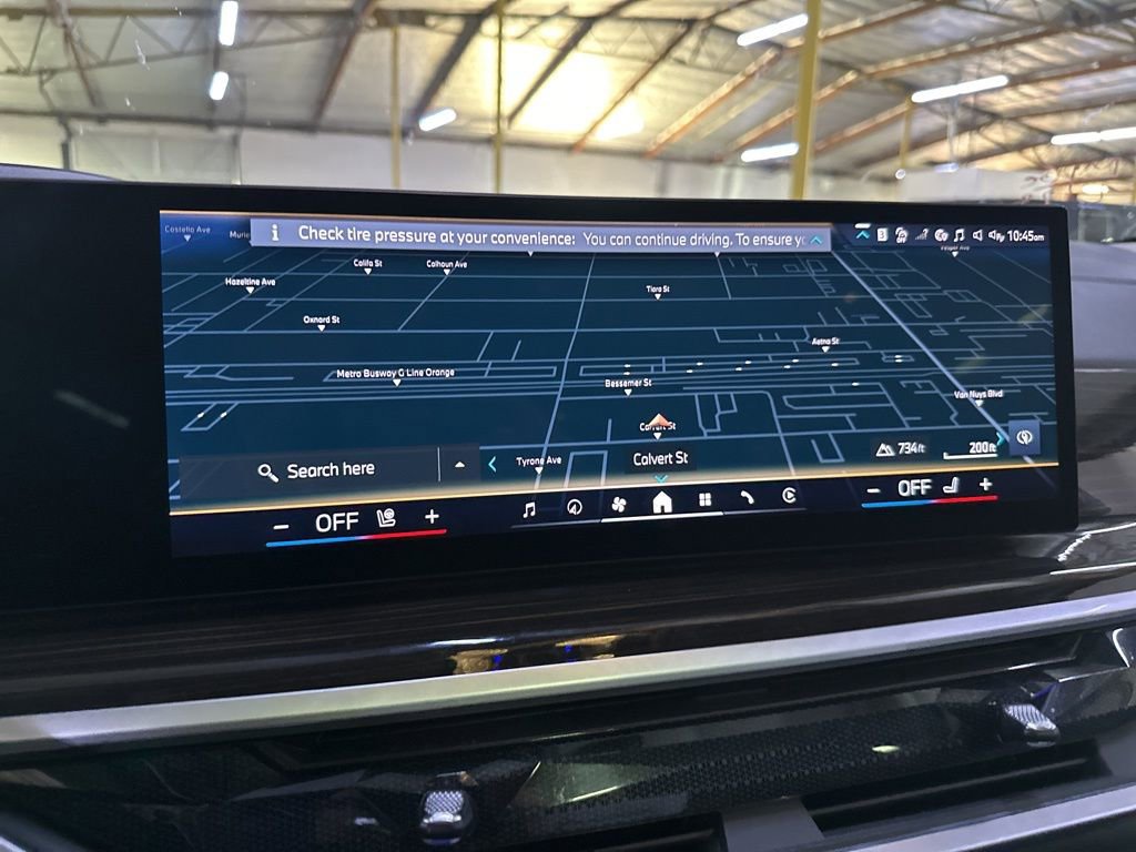 Used 2024 BMW X7 xDrive40i image 13