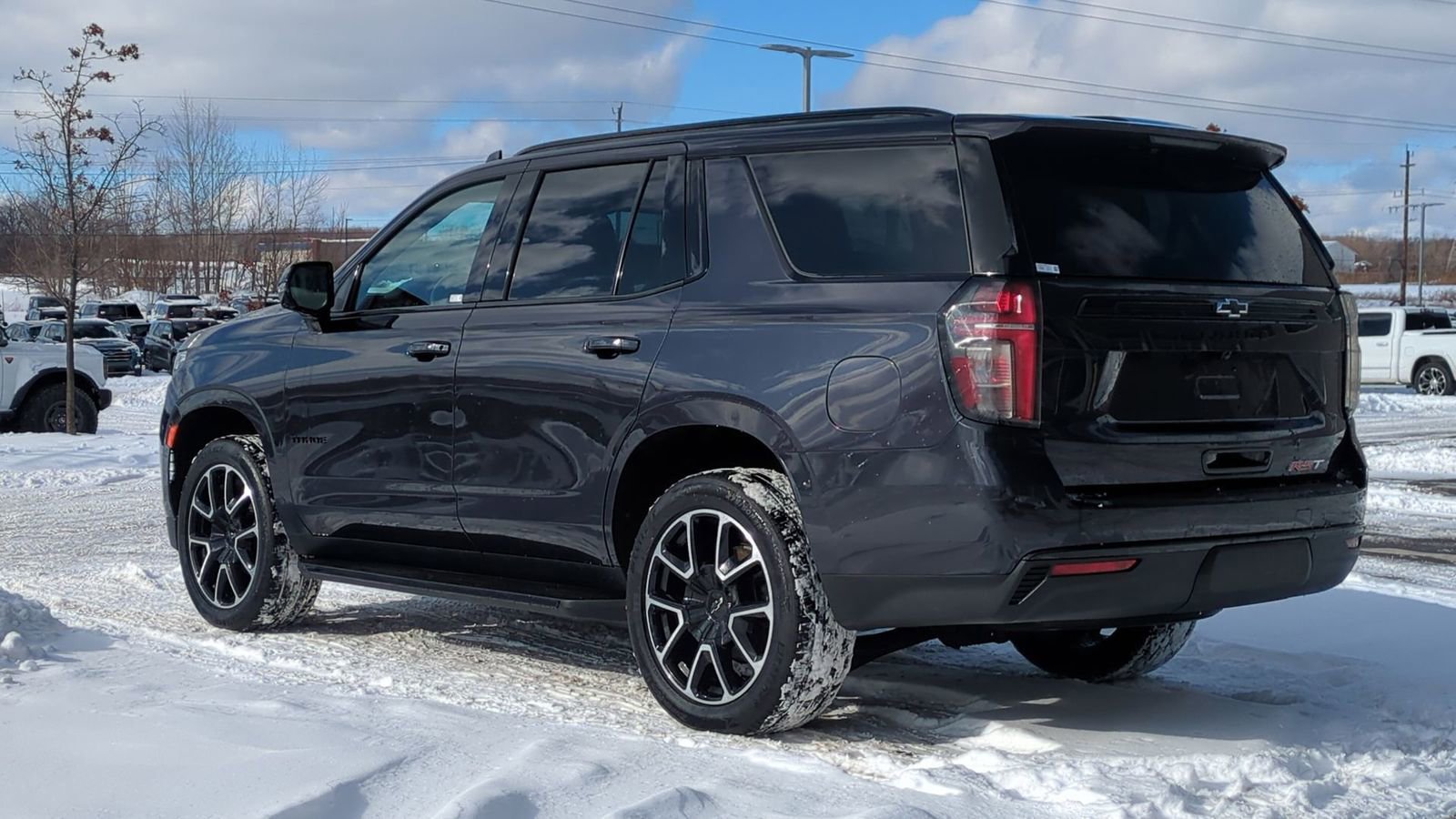 Used 2023 Chevrolet Tahoe RST image 3