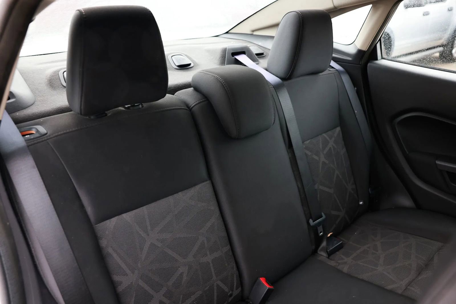 Used 2011 Ford Fiesta SE w/ Super Fuel Economy Pkg image 17