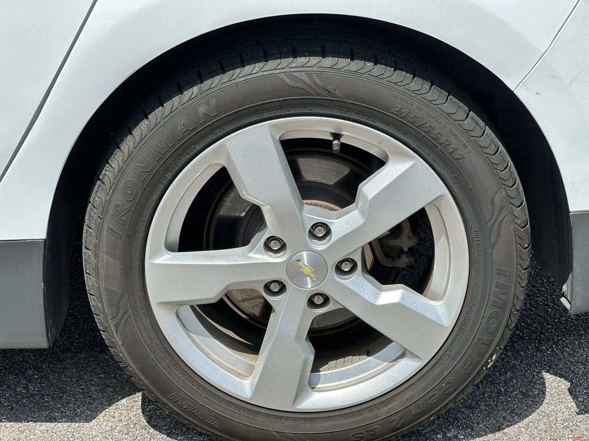 Used 2014 Chevrolet Volt FWD image 23