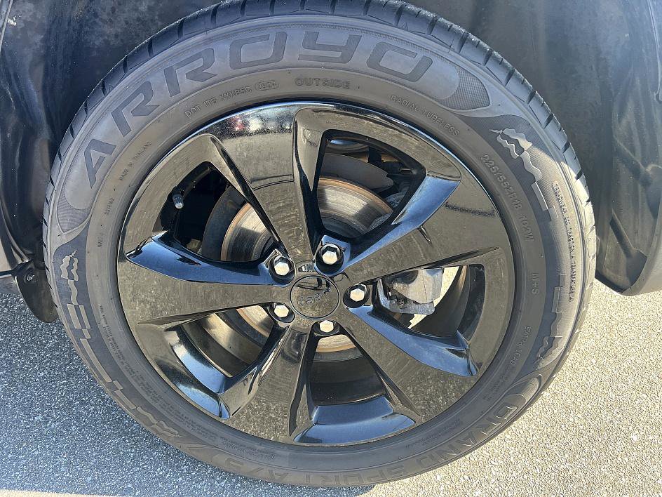 Used 2019 Jeep Cherokee Altitude image 21