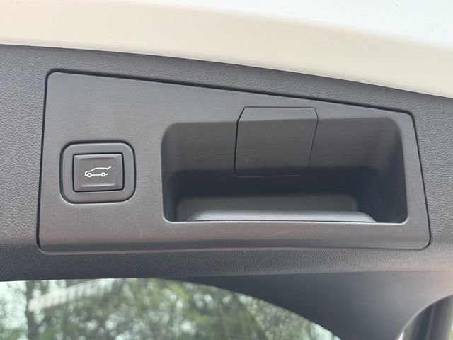 Certified 2023 Cadillac XT4 Sport image 4