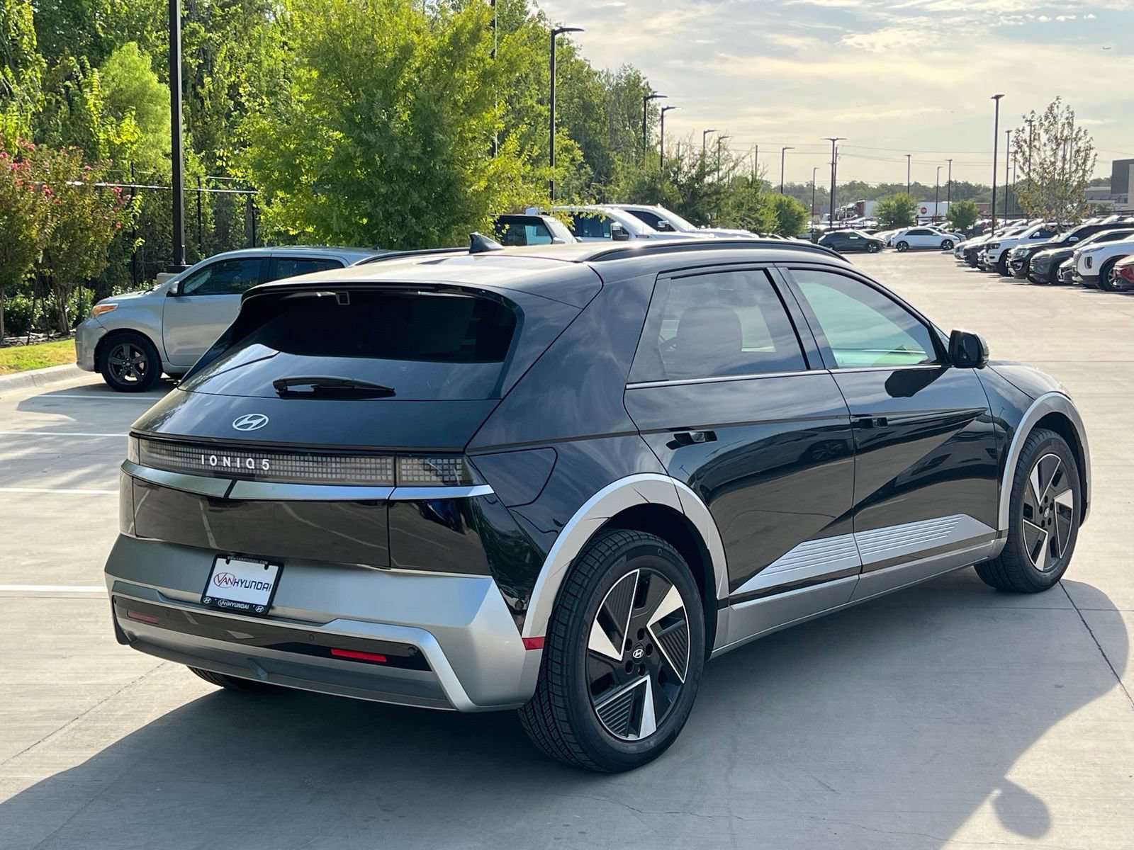 New 2027 Hyundai Ioniq 5 Limited RWD image 11
