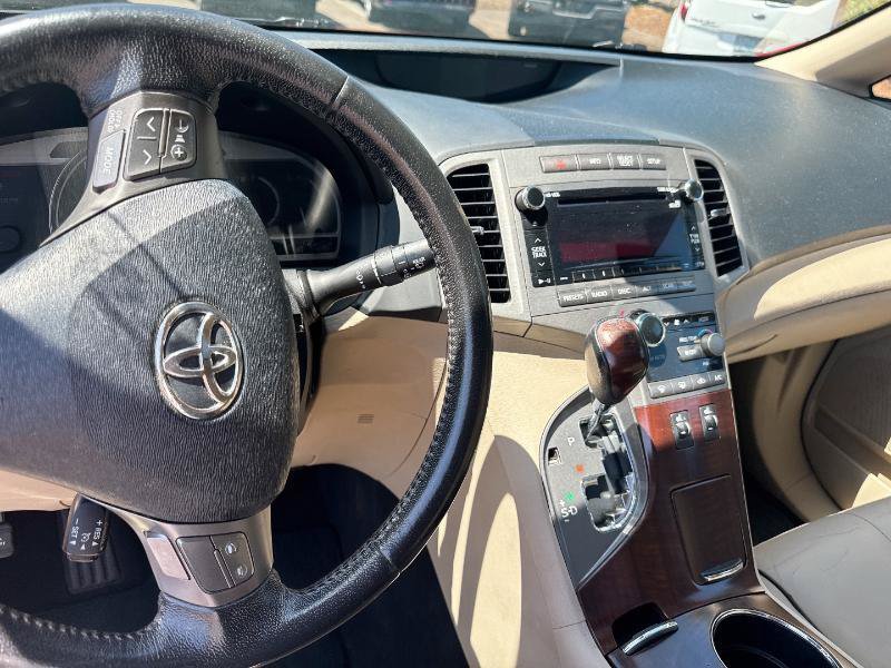 Used 2011 Toyota Venza AWD w/ Comfort Pkg image 13