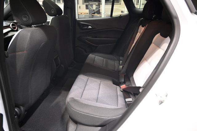 New 2026 Chevrolet Trax RS w/ Sunroof Package FWD image 11