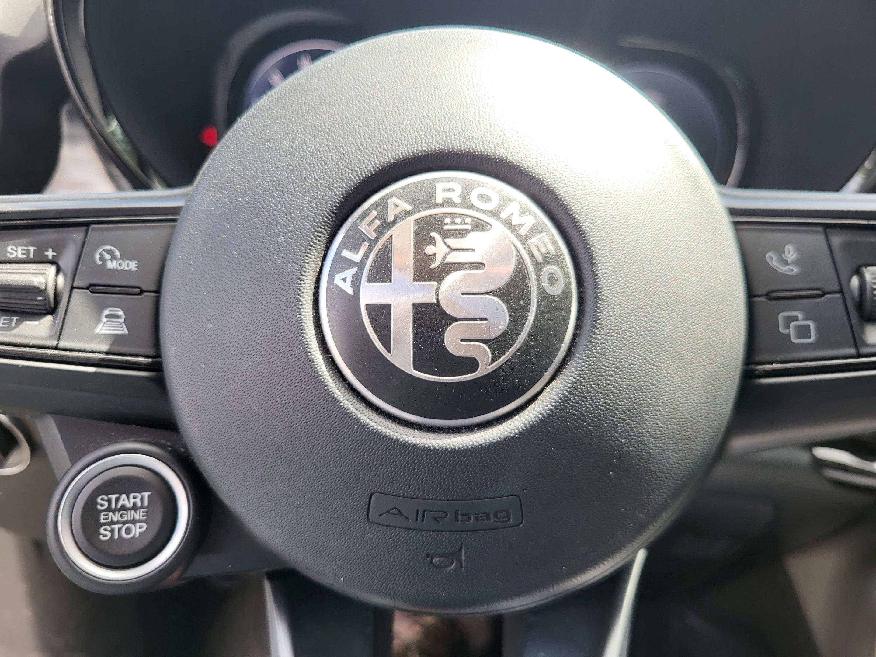 Used 2024 Alfa Romeo Tonale Ti AWD/4WD image 38