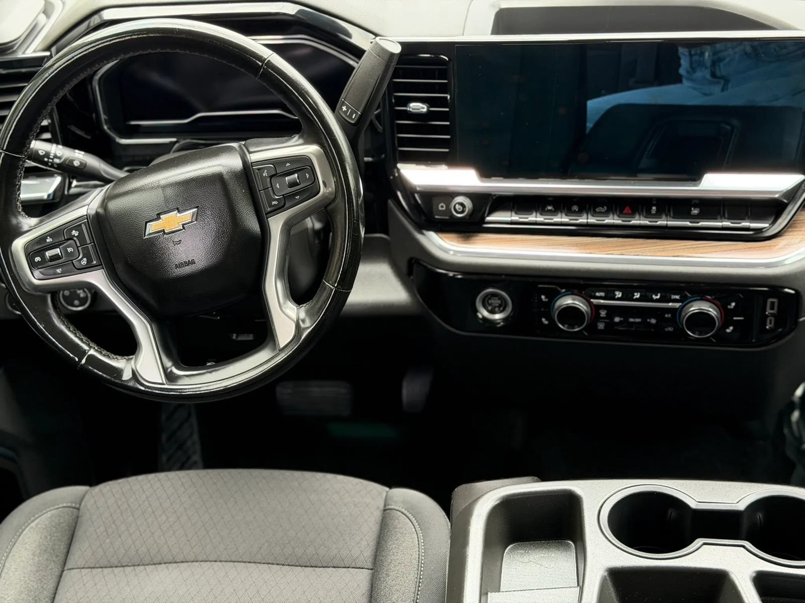 Used 2023 Chevrolet Silverado 1500 LT w/ Protection Package AWD/4WD image 22
