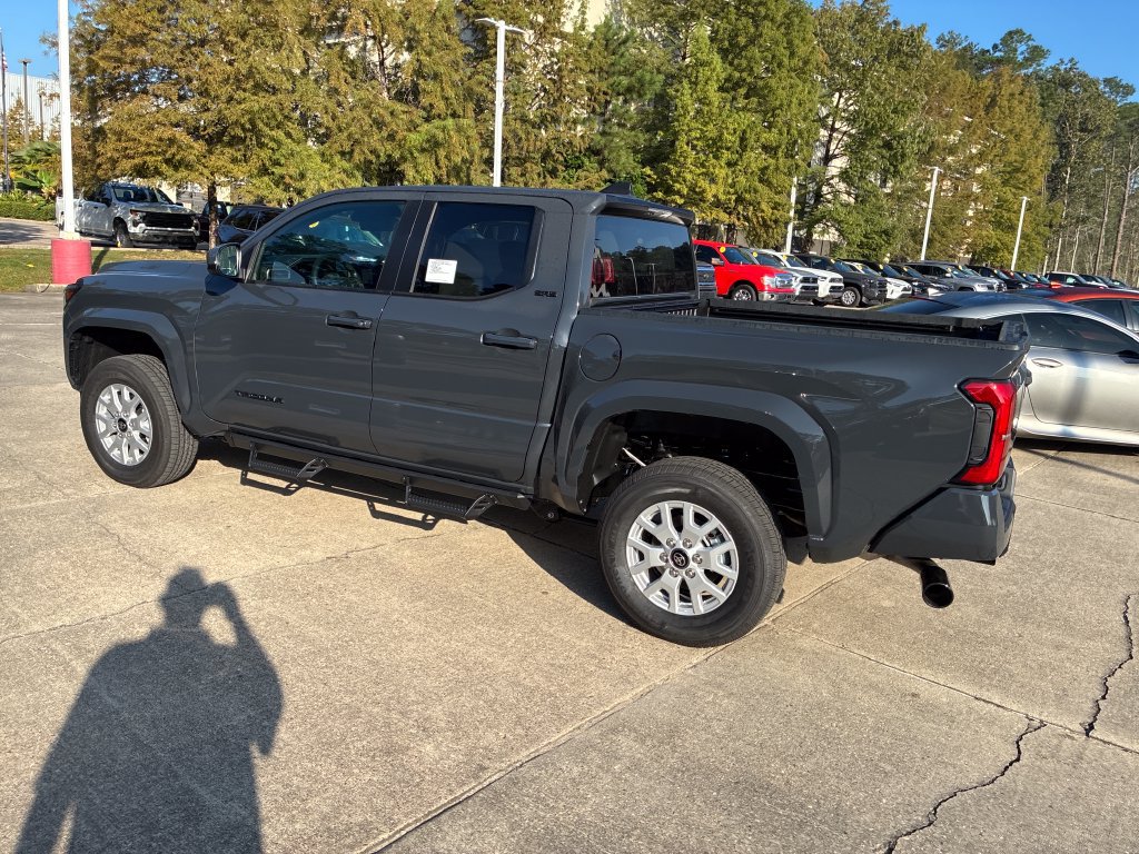 New 2026 Toyota Tacoma SR5 AWD/4WD image 3