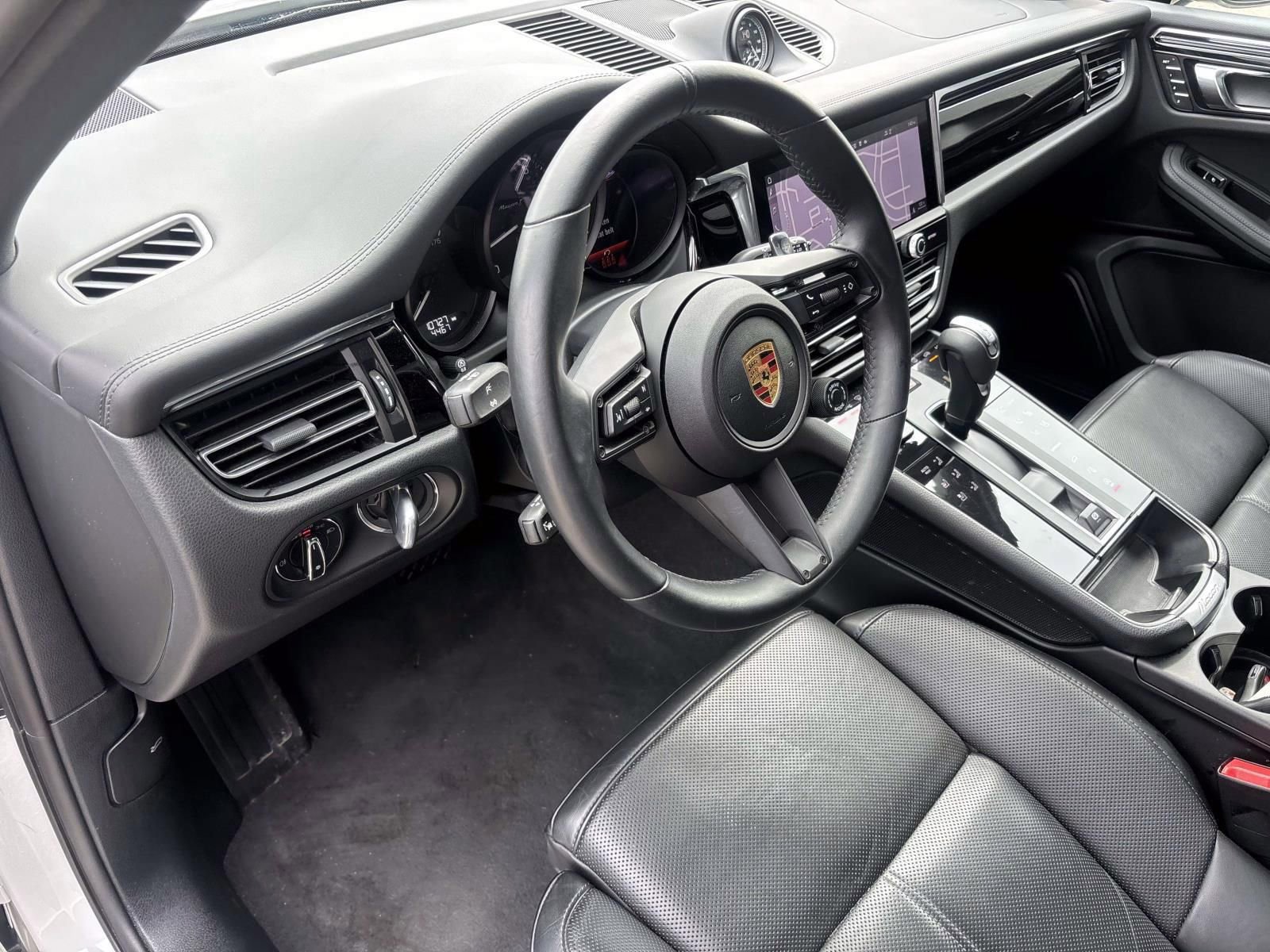 Used 2025 Porsche Macan Turbo image 26