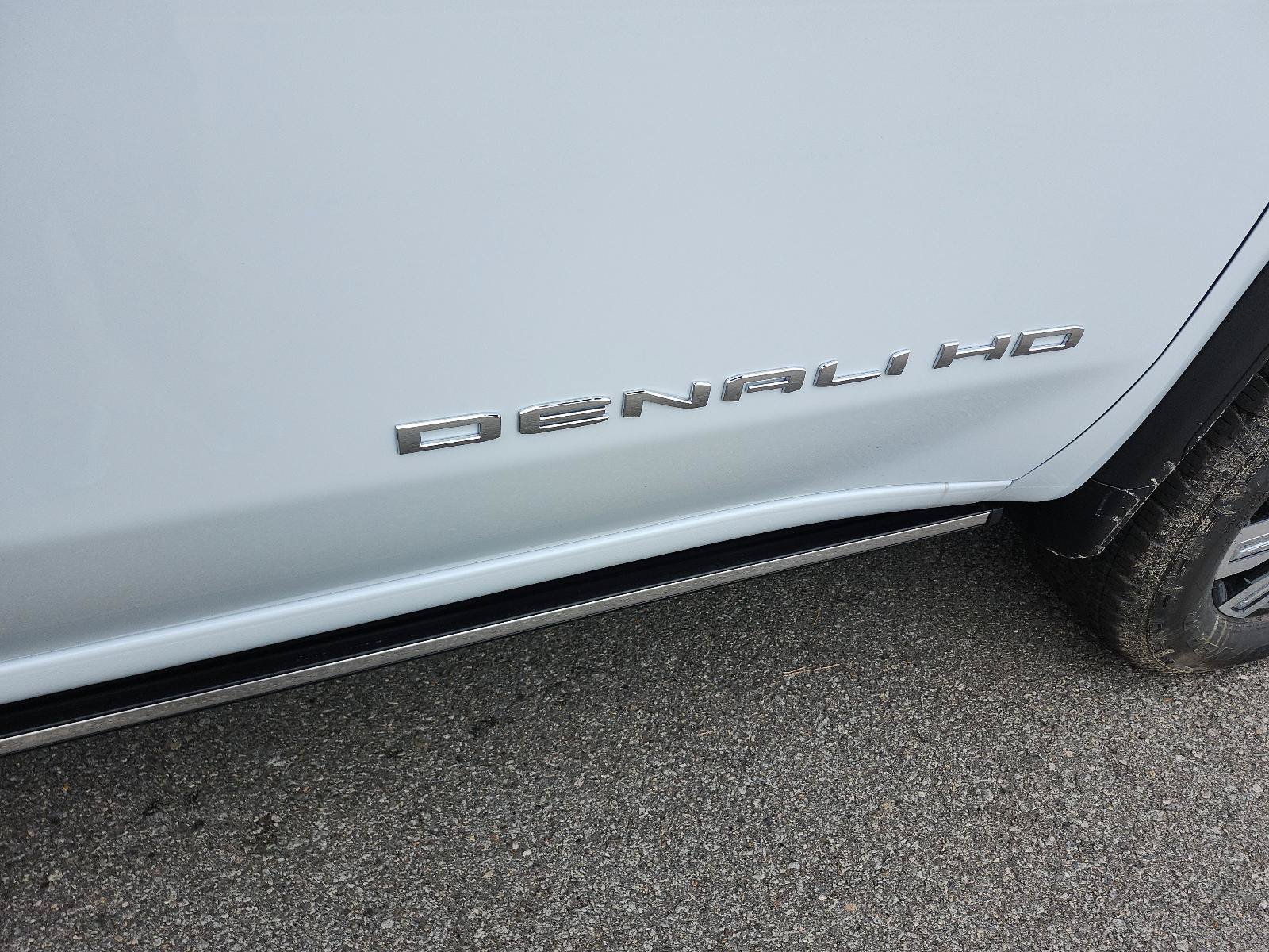 New 2026 GMC Sierra 2500 Denali w/ Denali Reserve Package AWD/4WD image 5